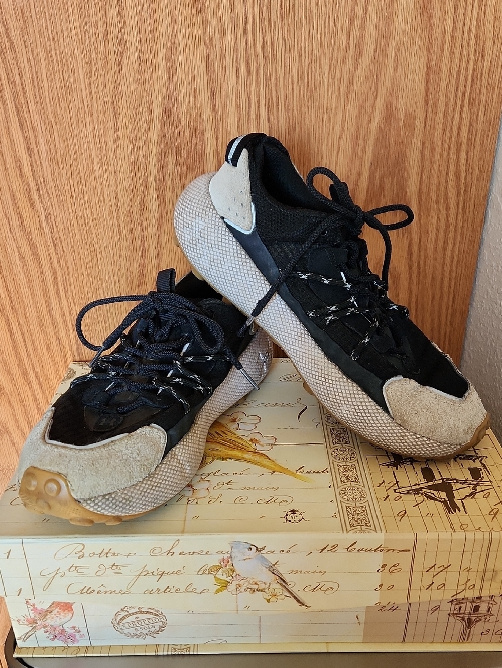 Under Armour Black and Tan Athletic Sneakers